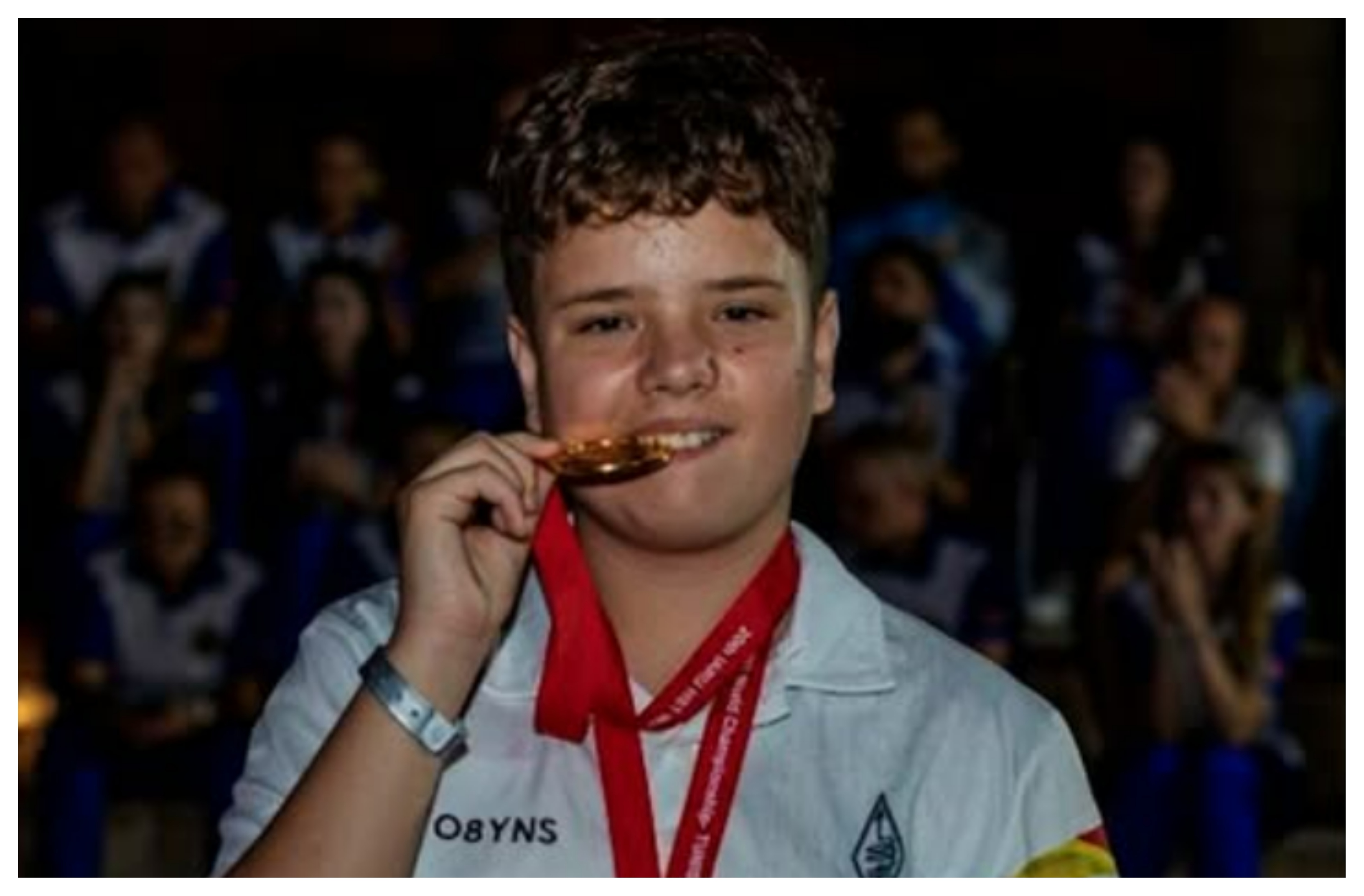 El este Ianis și a intrat în Cartea Recordurilor la 13 ani. Este cel mai rapid telegrafist din lume