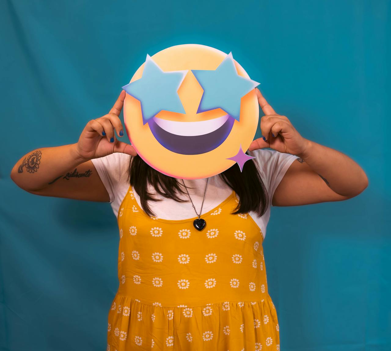 Bancul zilei | „Un vapor s-a scufundat și au supraviețuit iluzionistul și papagalul”